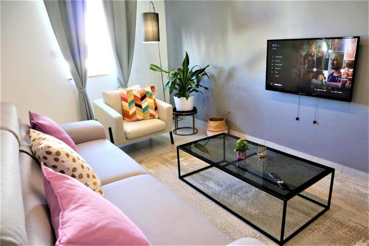 5 Mn Zenith Grande Halle Auvergne,Pied De Gergovie,Garage,Netflix Romagnat Buitenkant foto
